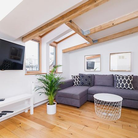 2 Bedroom Apartment With Terrace- Pilsudskiego 11 Krakkó Kültér fotó